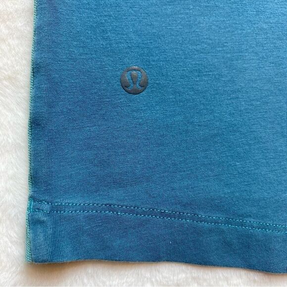 Lululemon Mens Crew Neck Long Sleeve Green Tone One Pocket Shirt - Picture 5 of 8